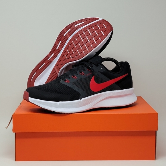 Nike Run Swift 3 Running Shoes Photon Black Red DR2695-001 Mens Size 10 New - Picture 1 of 11